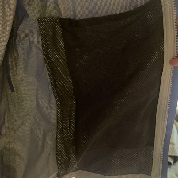 North Face rain jacket - Picture 5 of 6